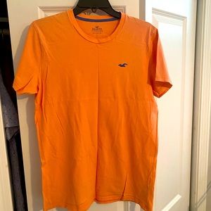 Holister orange men’s small tee.